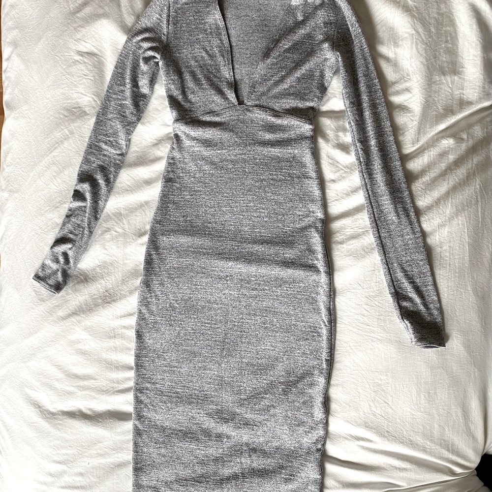 Wilfred Free V-Neck Midi Sweater Dress